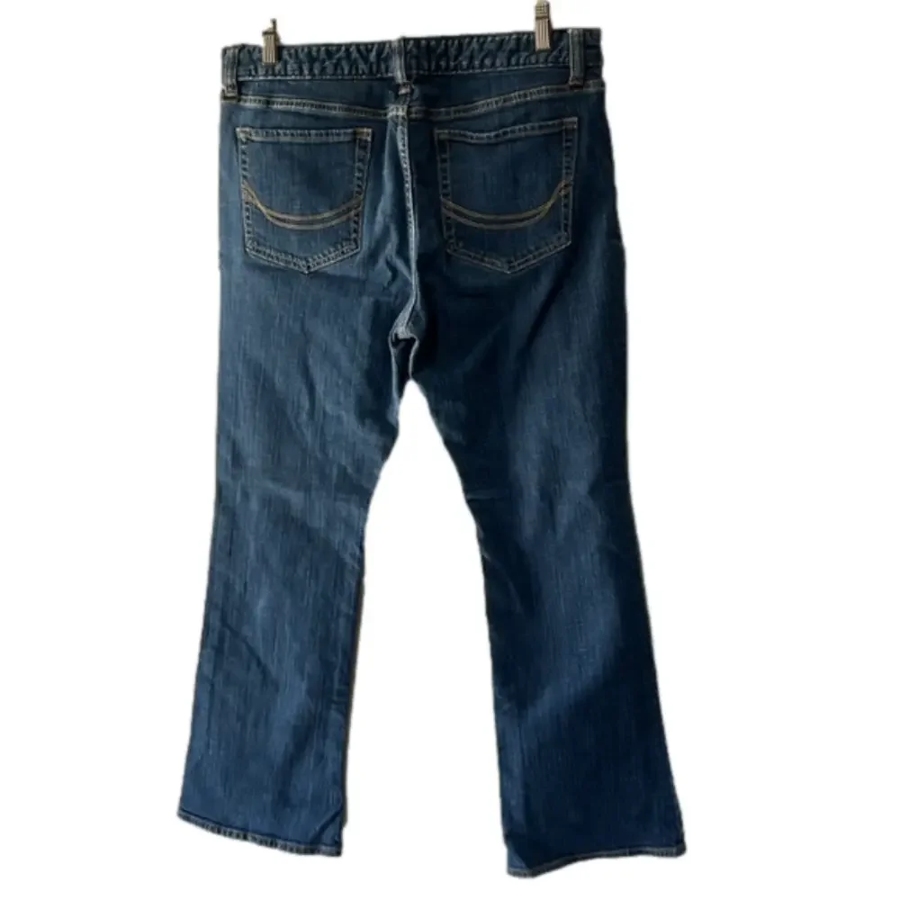 EUC Women’s Old Navy The Dreamer‎ boot cut jeans size 12 Short - Picture 3 of 5